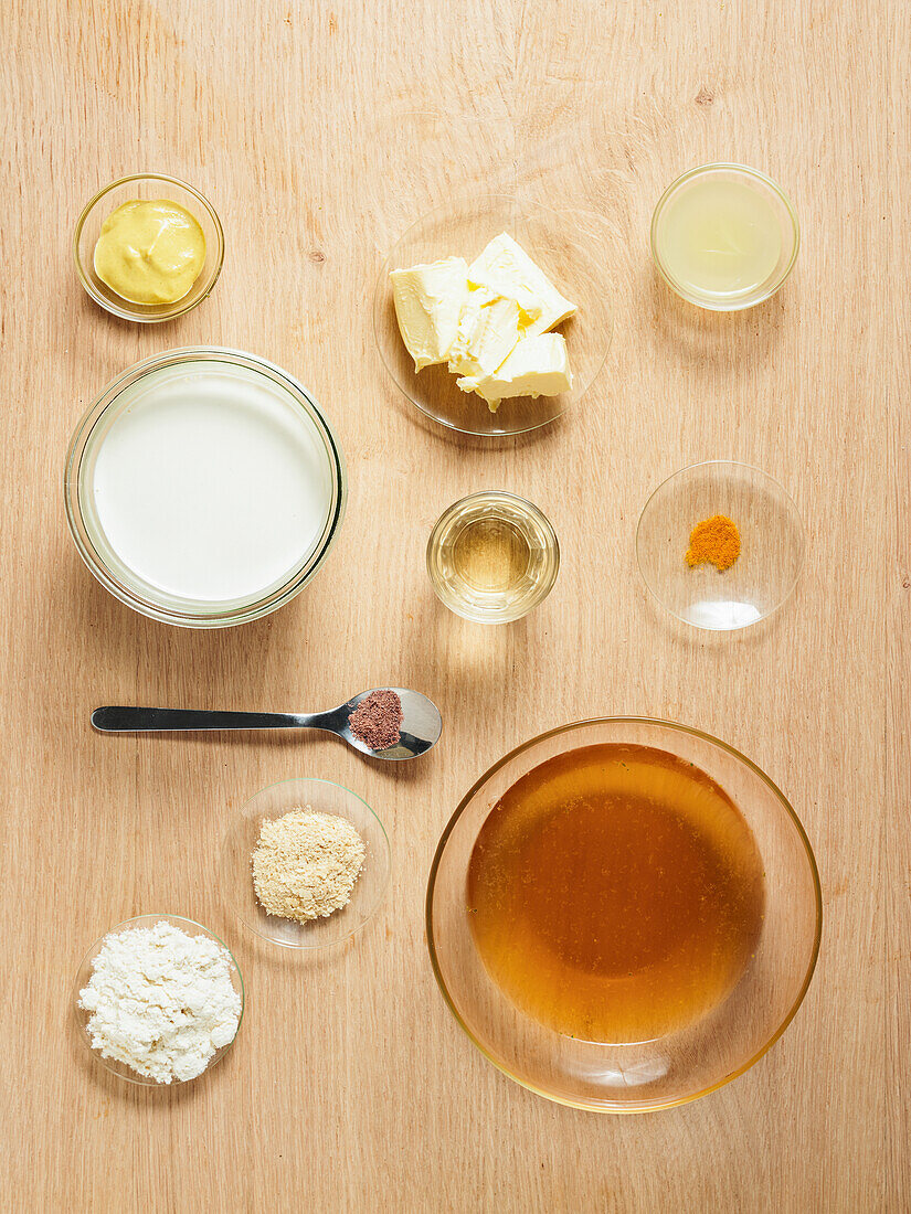 Ingredients for vegan Hollandaise sauce