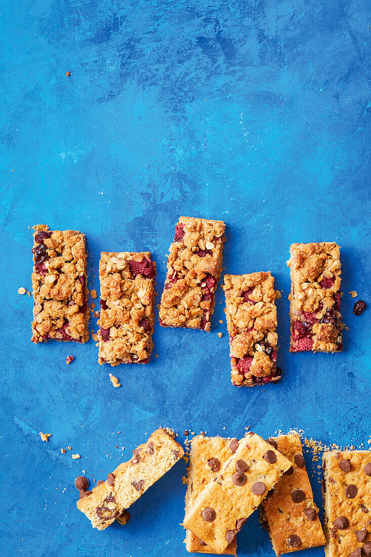 Date and choc-chip cookie bars and Oat and mixed berry muesli bars