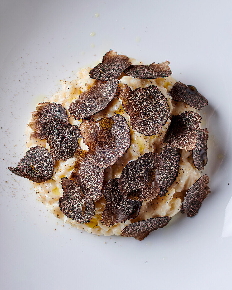 Risotto mit schwarzem Trüffel