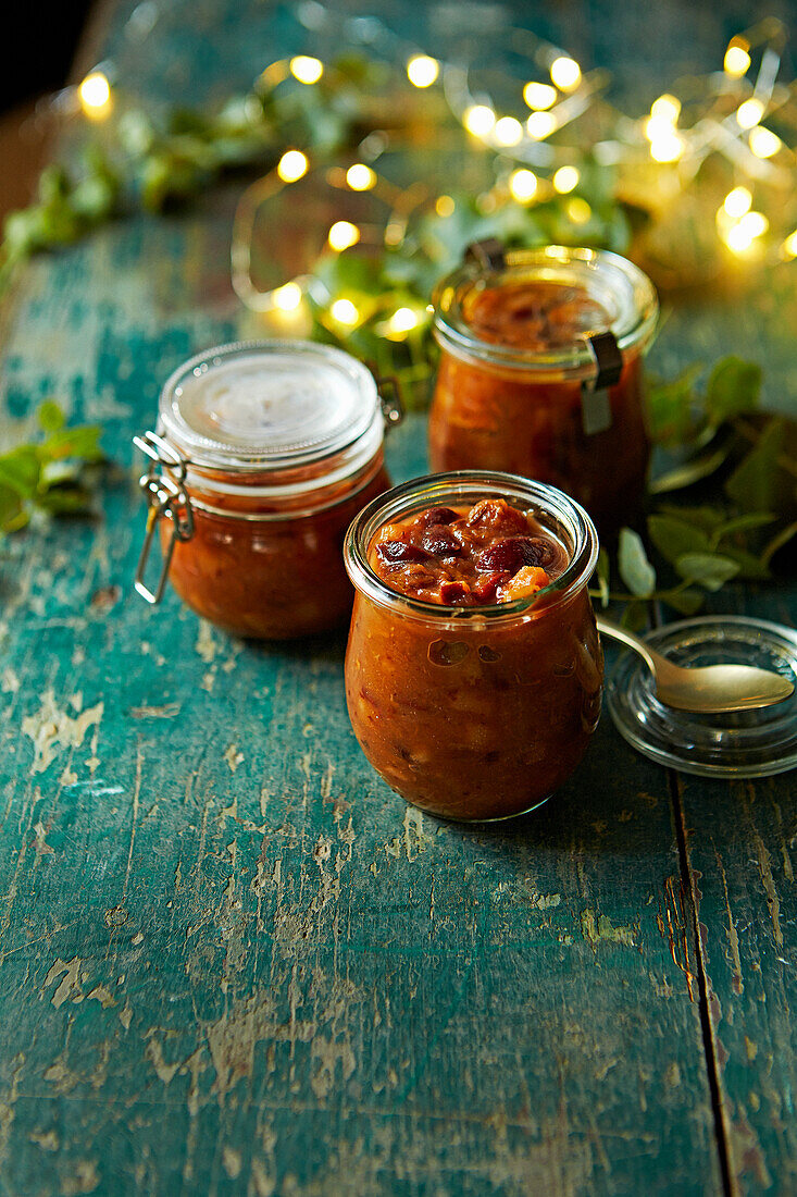 Pear chutney with star anise