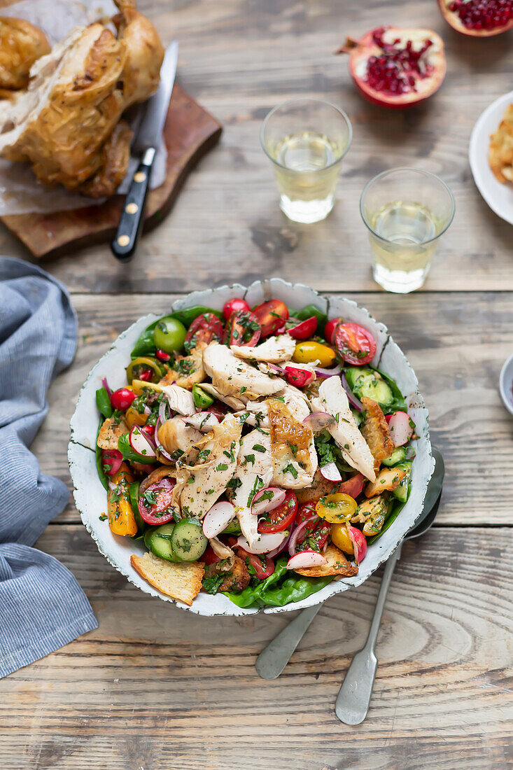 Fattoush salad with chicken