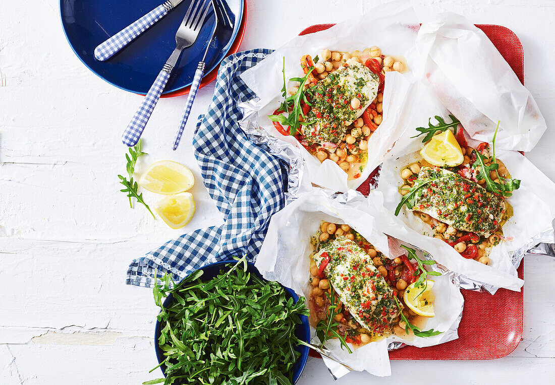 Fischpäckchen mit Kichererbsen und Chermoula