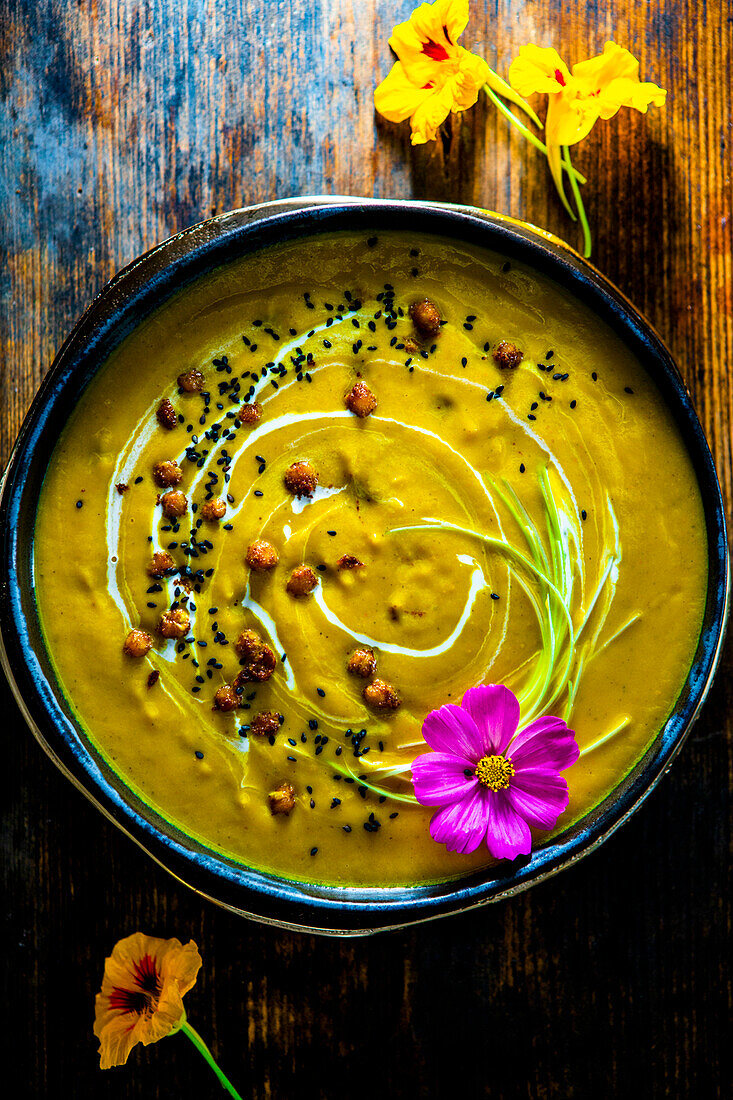 Cream of curry soup with crispy chickpeas