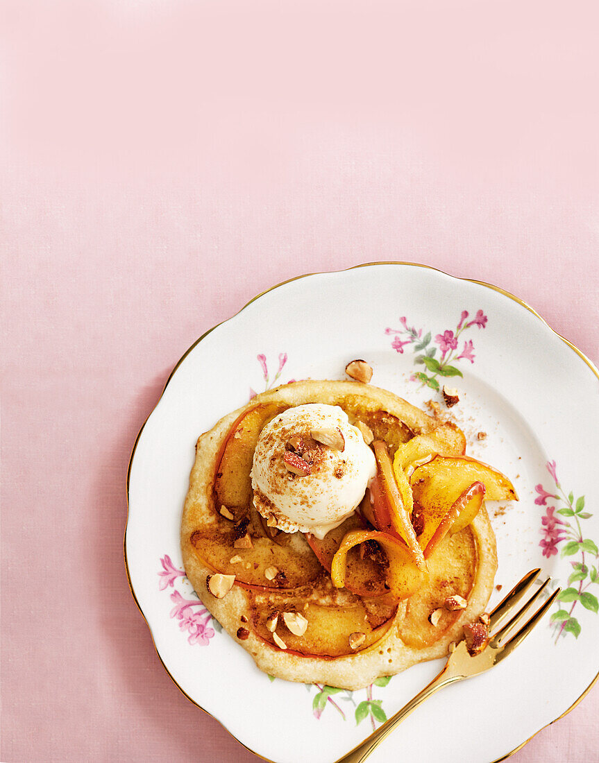 Apple pancakes with crunchy almond crumble
