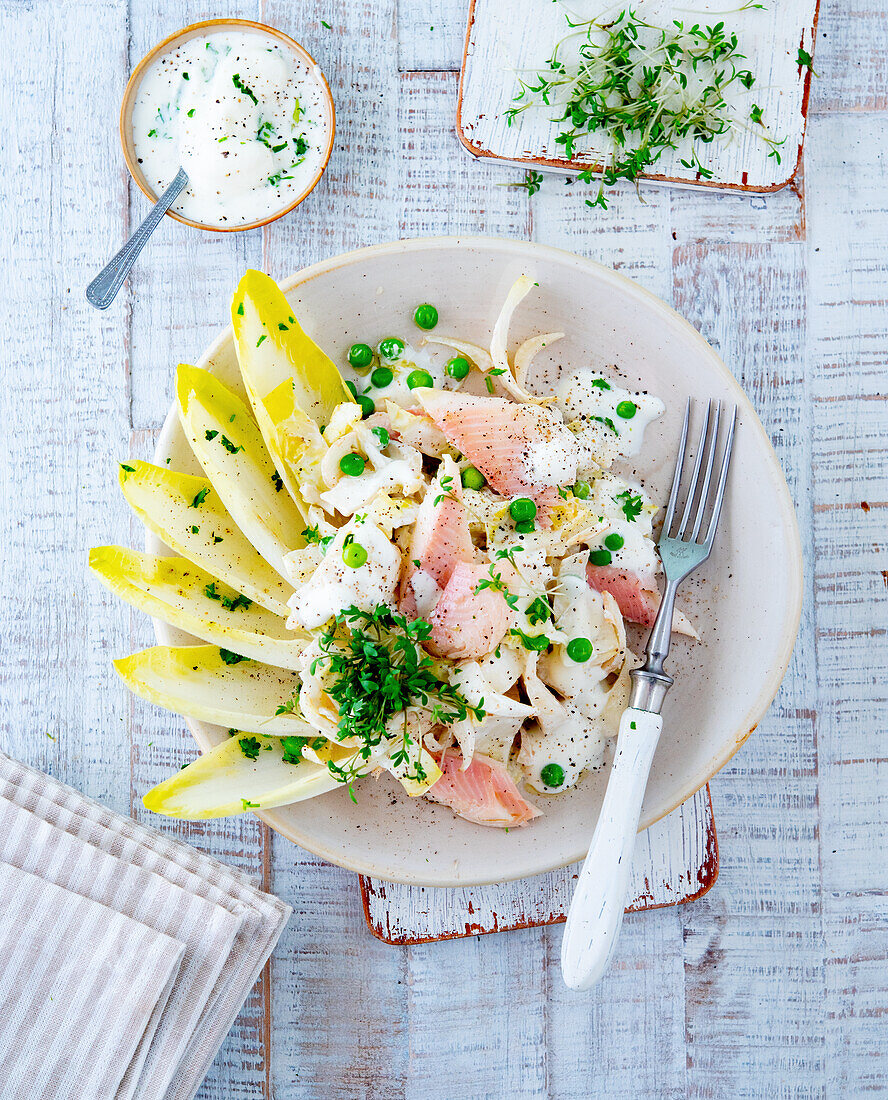 Chicory salad with smoked trout fillets and a cress dip