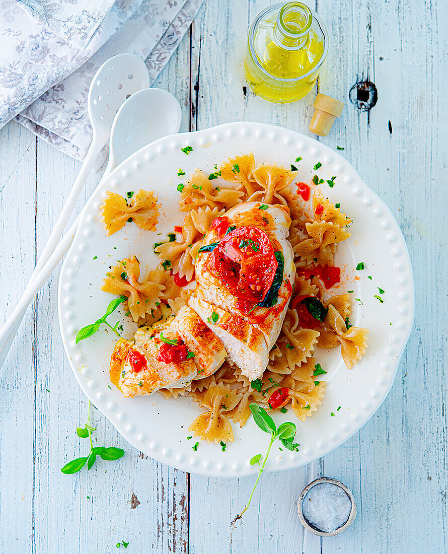 Farfalle with roasted chicken breast and tomato sauce