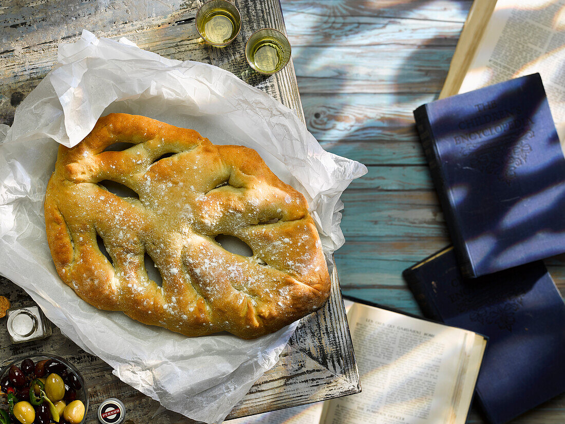 Fougasse auf Backpapier