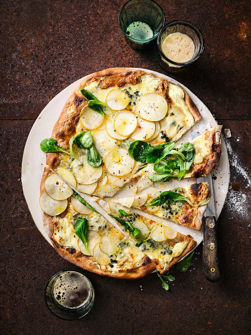 Dubbel flammkuchen with pears and lamb's lettuce