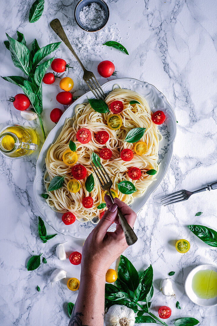 Tomaten-Basilikum-Spaghetti