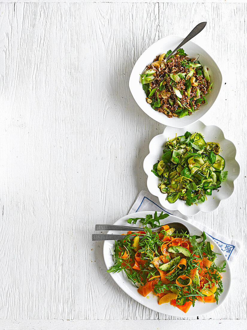 Zingy Reissalat, warmer zitroniger Zucchinisalat, Karotten-Orangen-Avocado-Salat