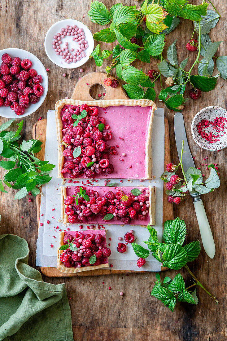 Raspberry and cream cheese tart