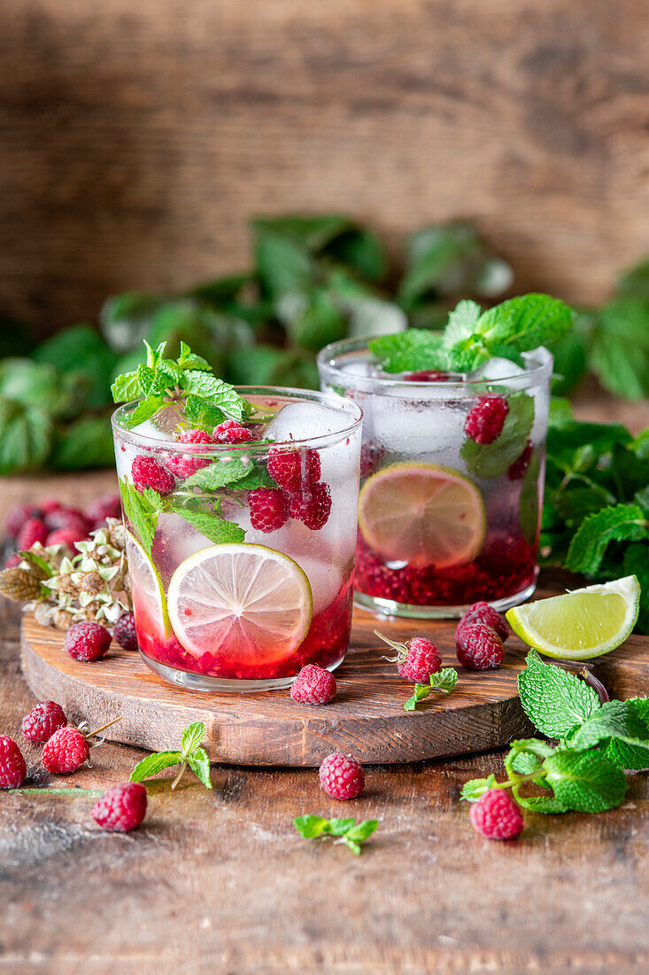 Raspberry and lime lemonade