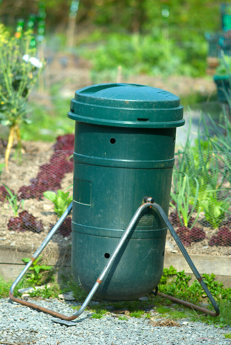Compost tumbler bin