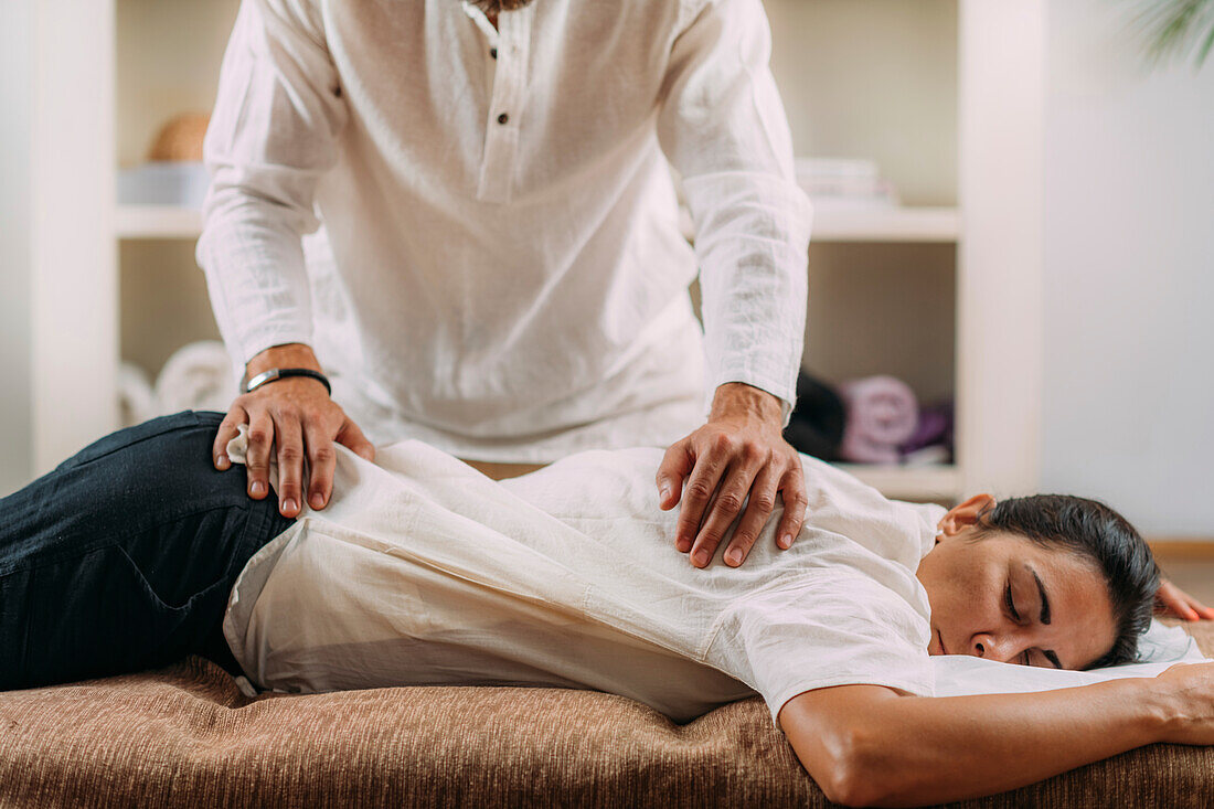 Shiatsu back massage