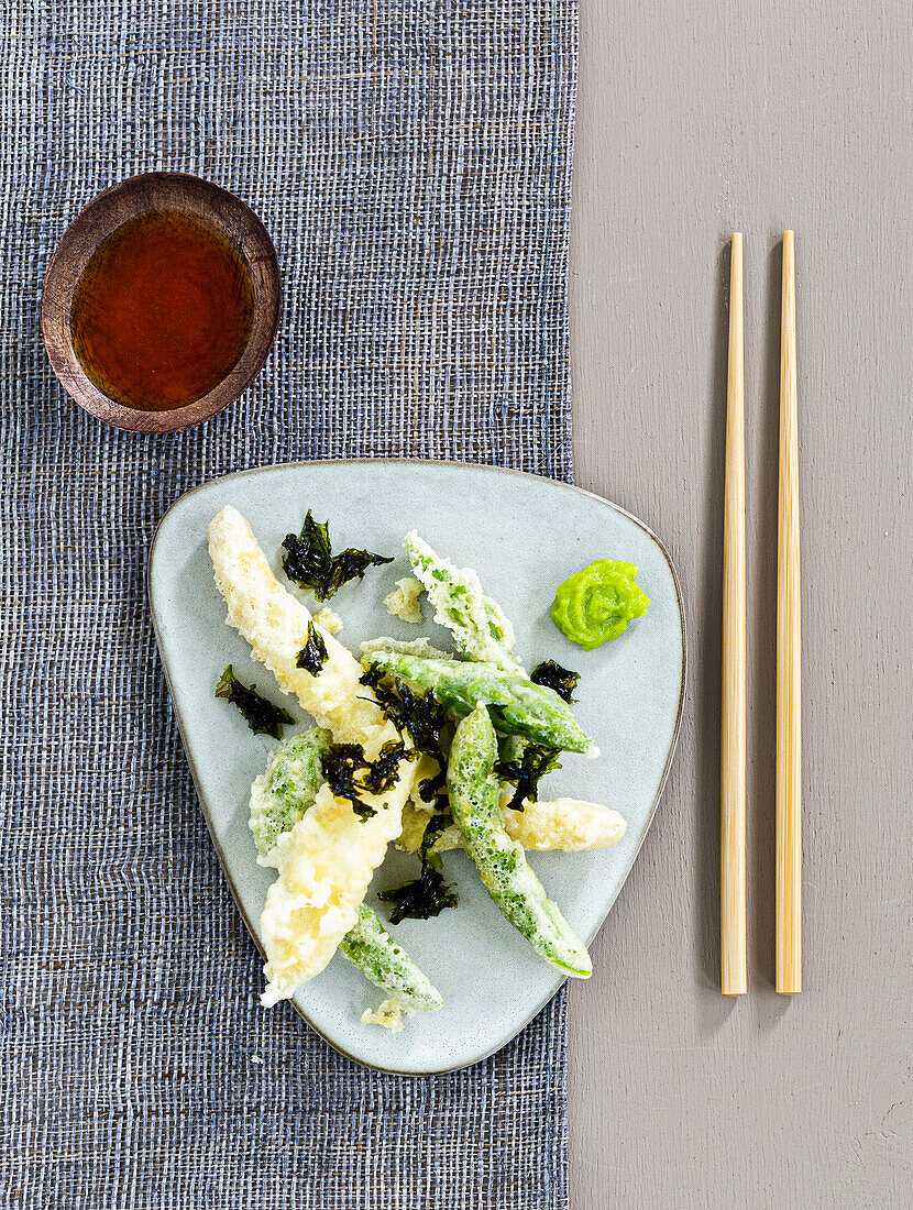 Japanese asparagus tempura