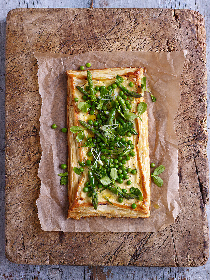 Ricotta-Tarte mit Erbsen und Minze