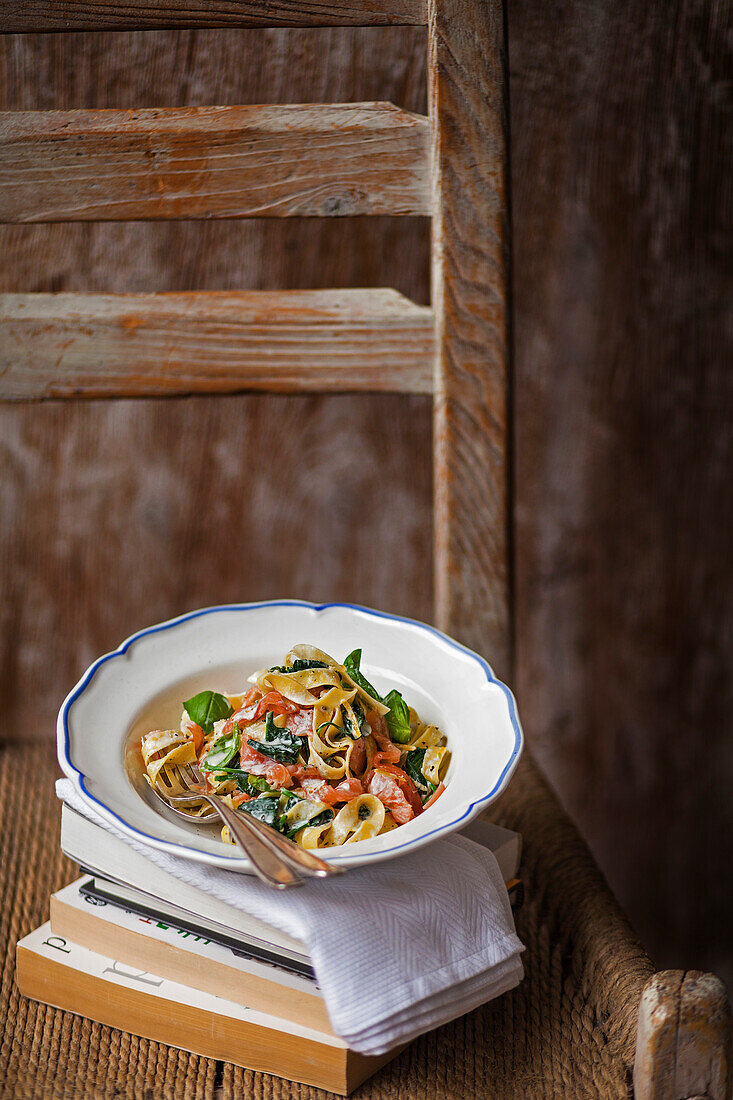 Lemony smoked salmon and spinach tagliatelle