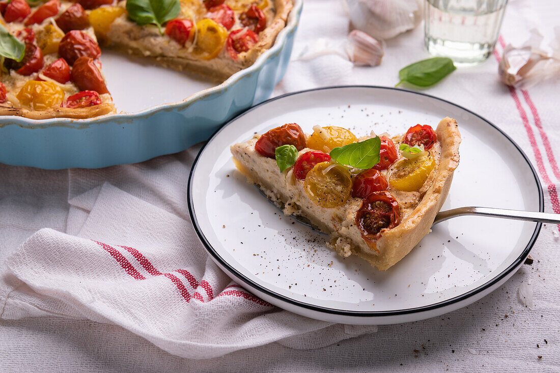 Vegan tomato quiche with tofu cream