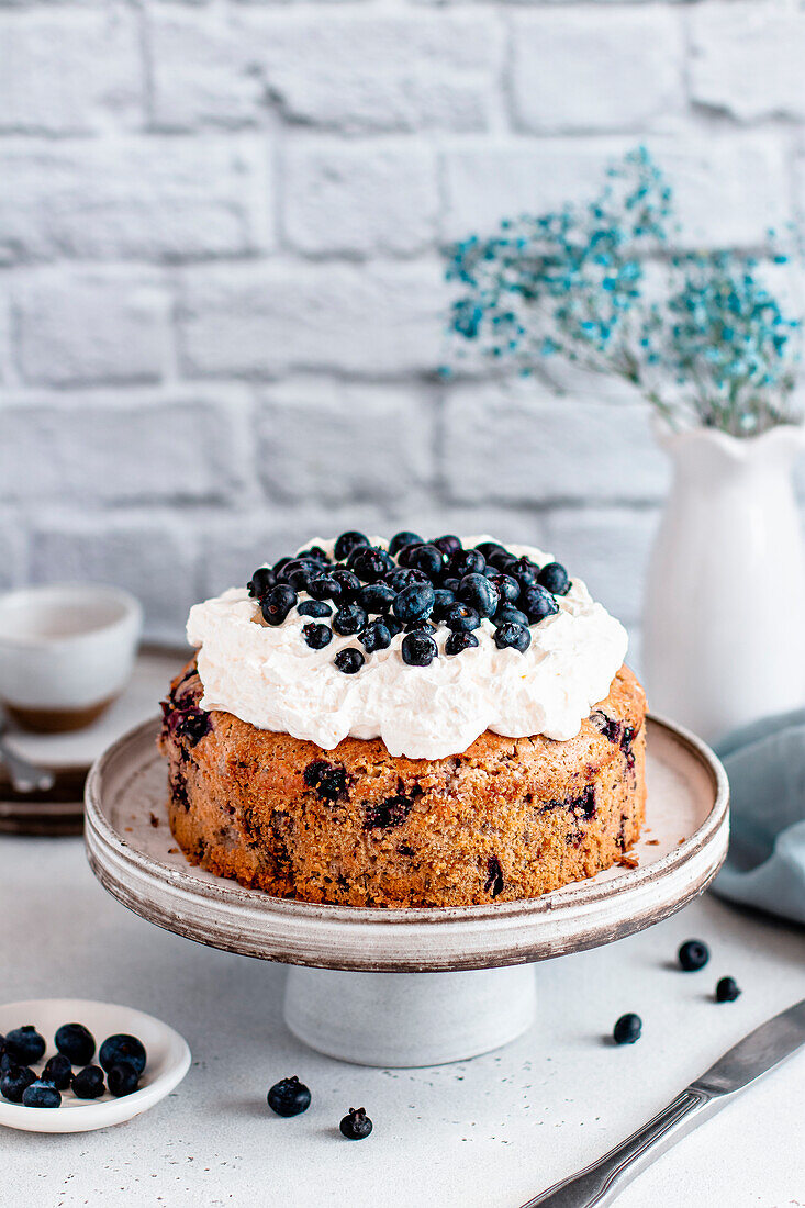 Blueberry and lavender cake