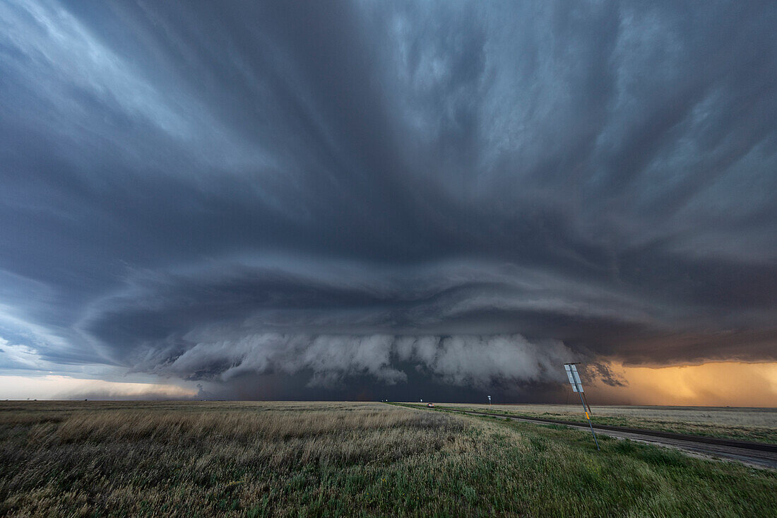 Supercell thunderstorm at sunset, Texas, USA