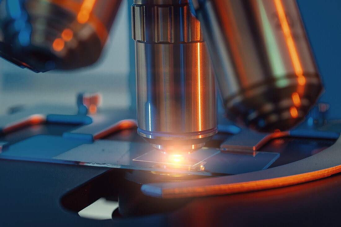 Microscope lens in a laboratory