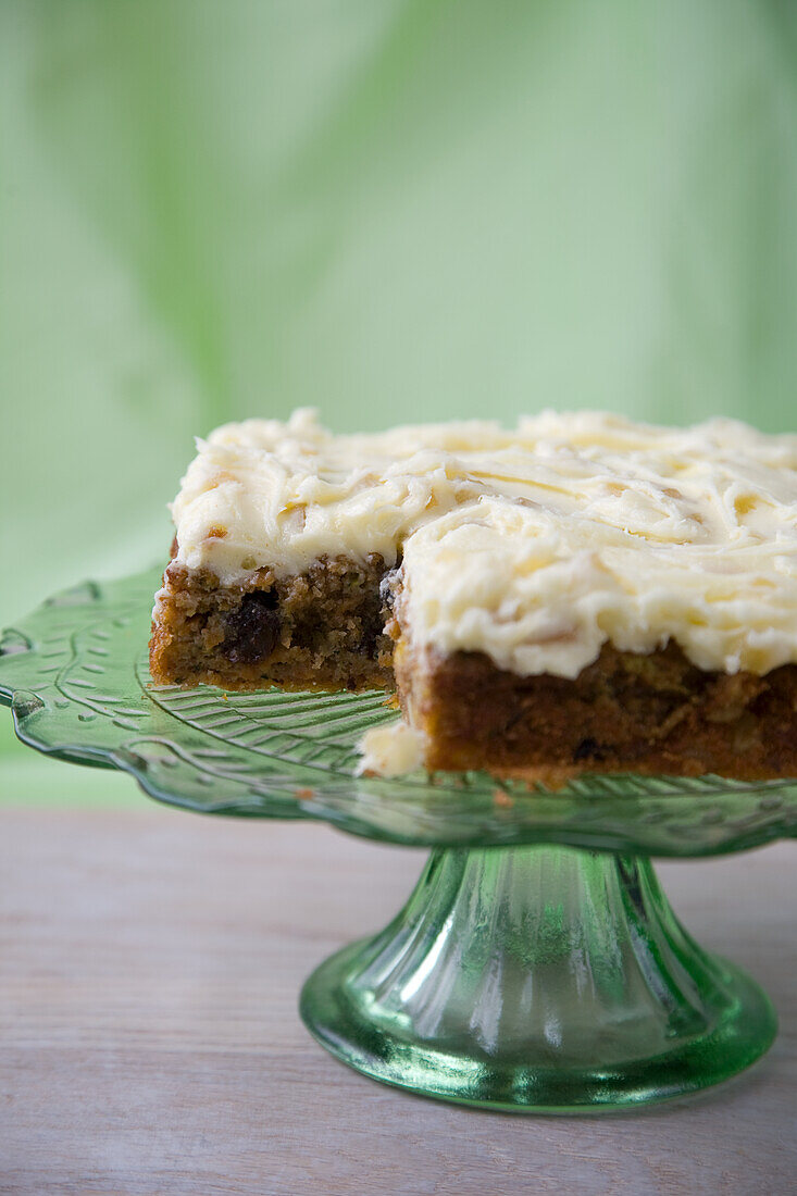 Carrot and courgette cake with ginger