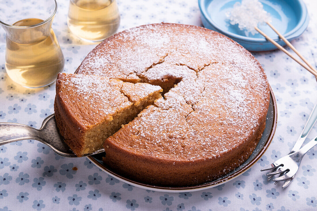 Vegan mango sponge cake