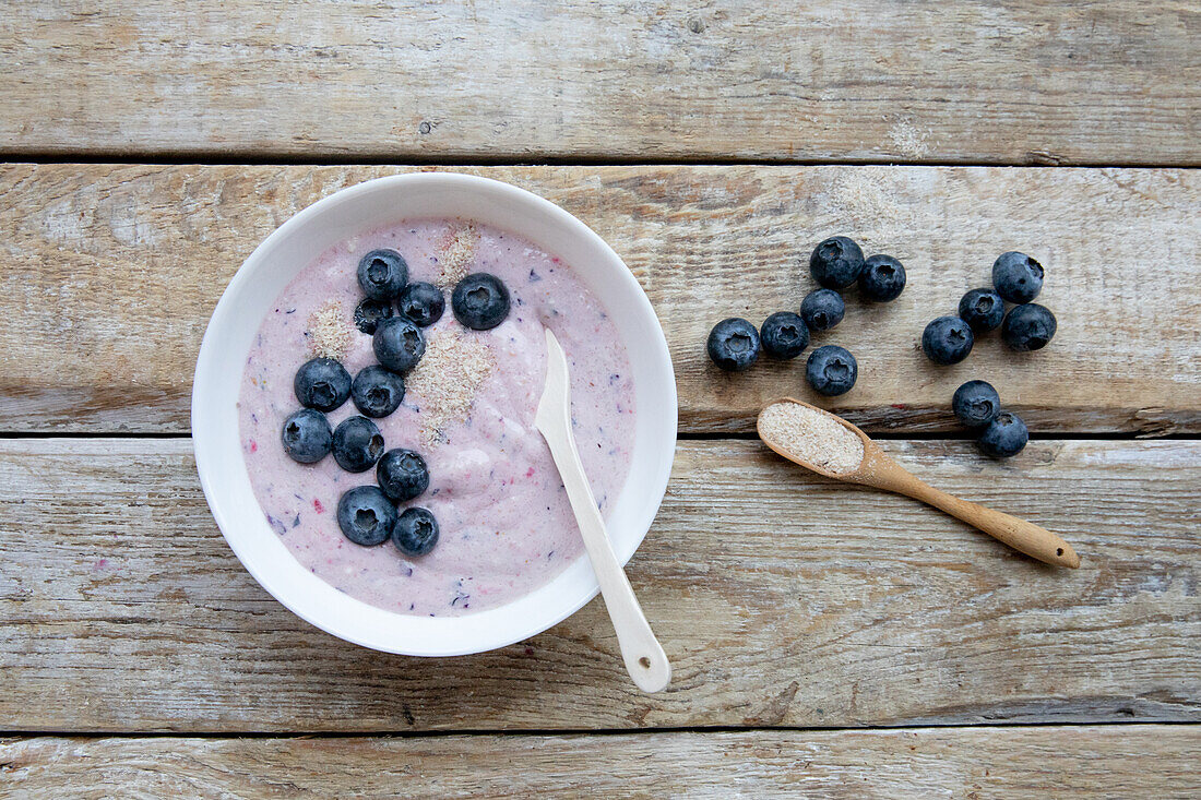 Breakfast Bowl with oat bran and blueberries
