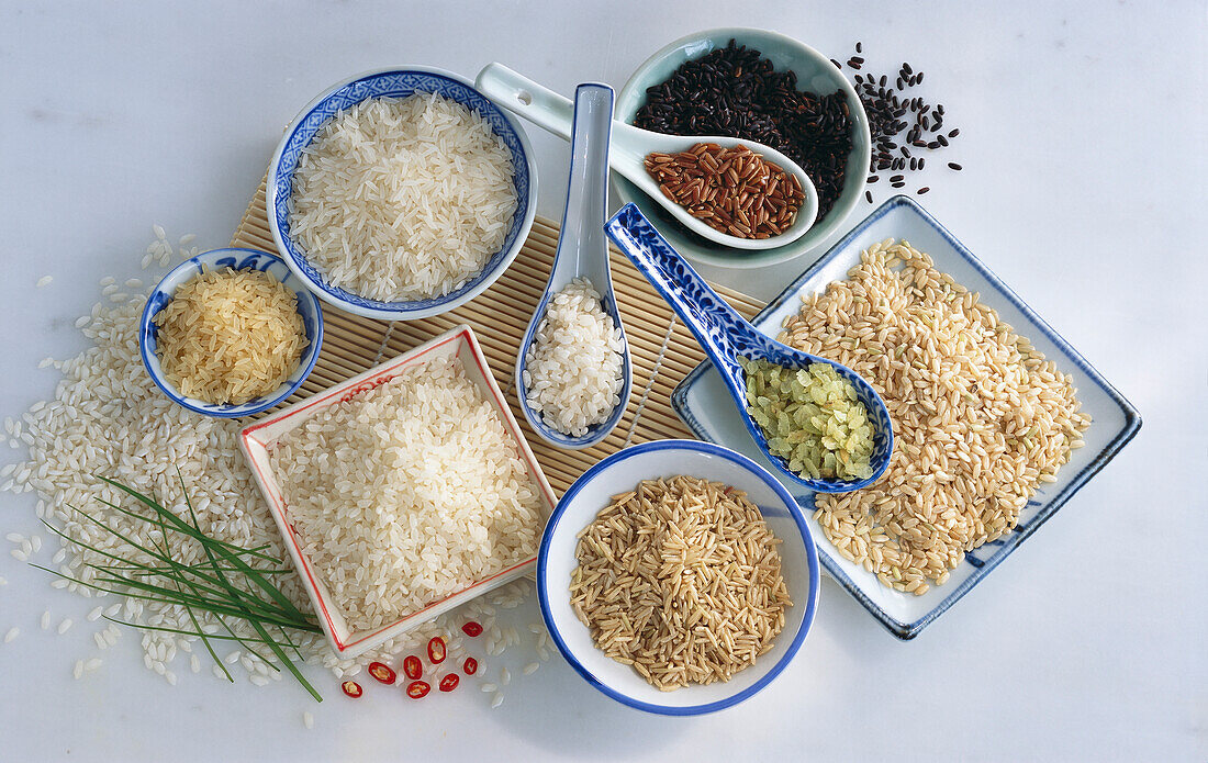 Neun verschiedene Sorten Reis