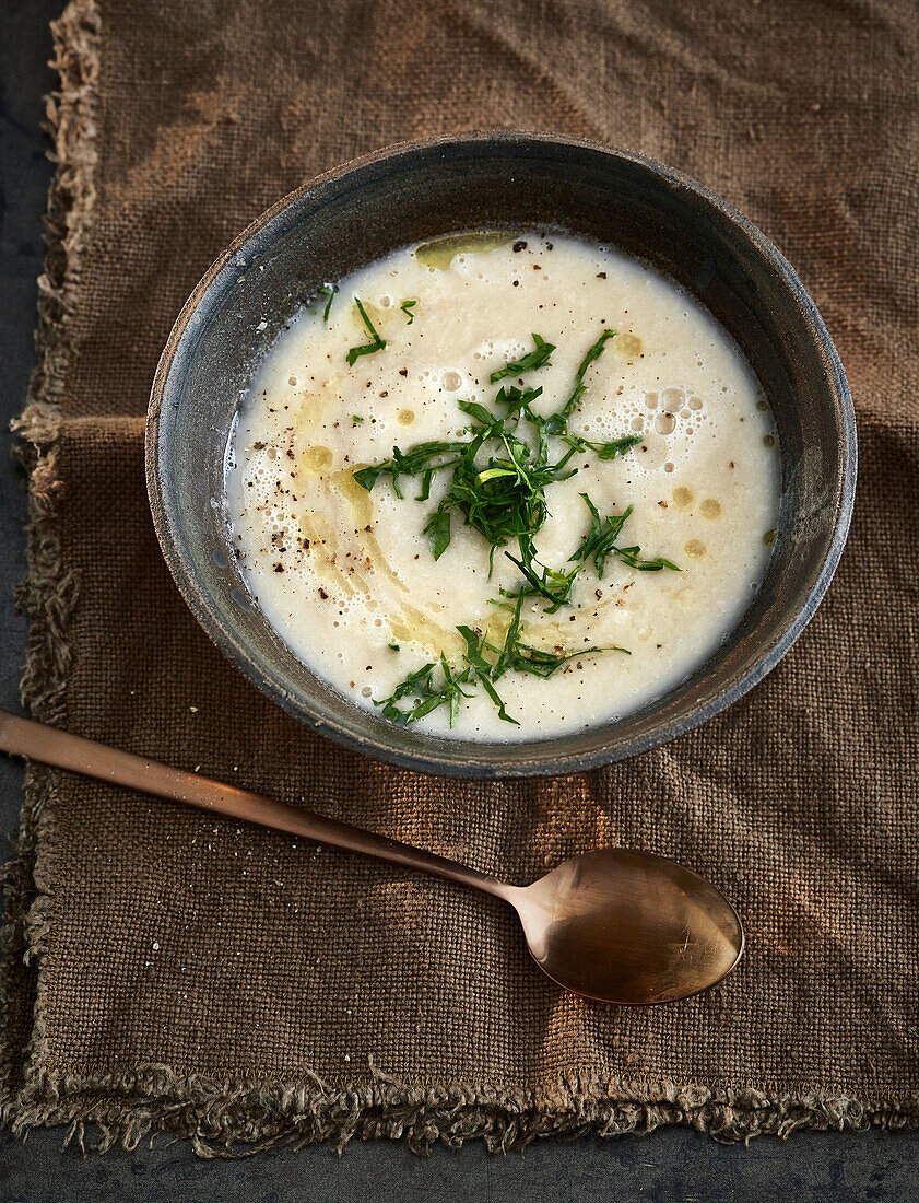 Vegan parsley root soup with truffle oil
