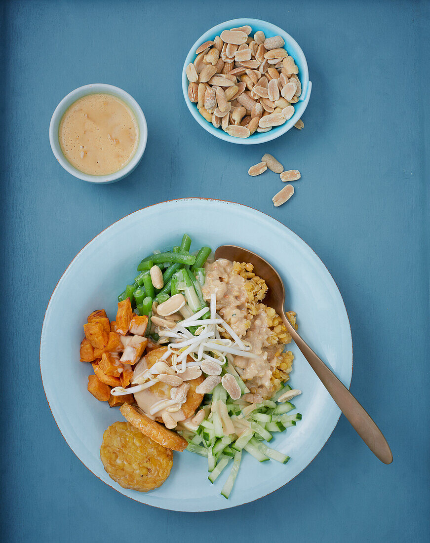 Vegan gado-gado with tempeh