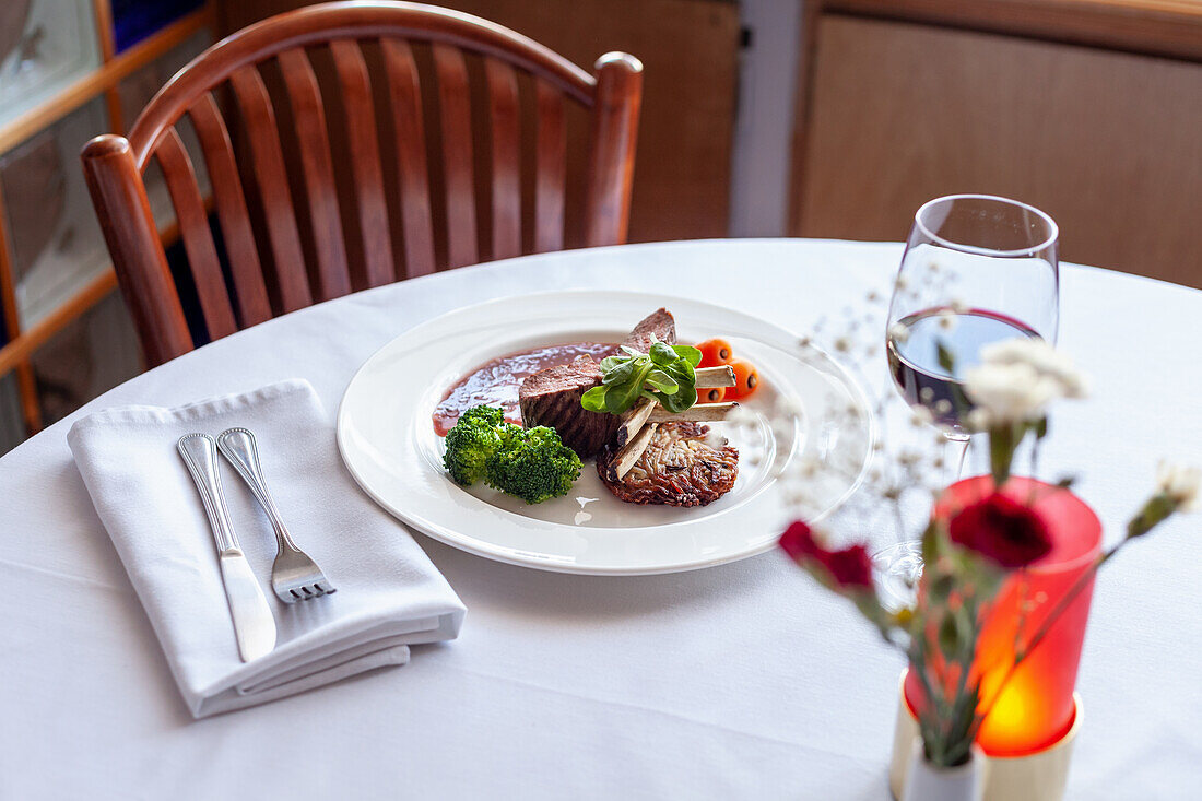 Lamb chop with broccoli and carrots