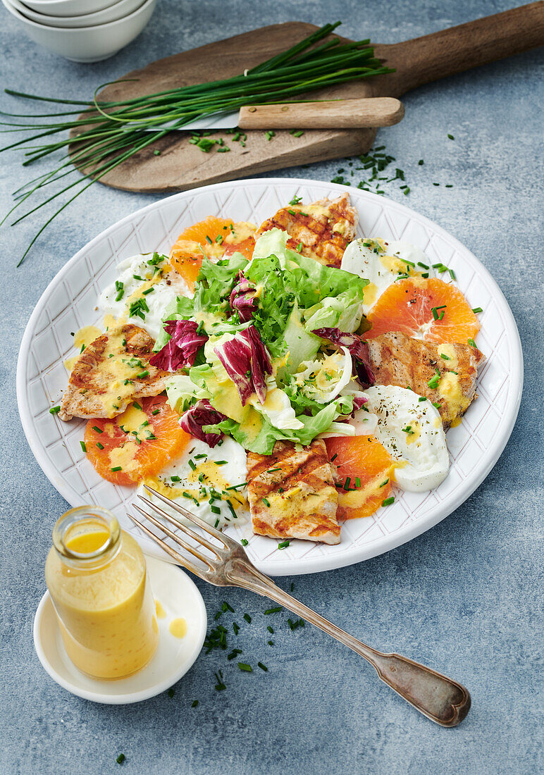 Gegrilltes Hähnchen-Carpaccio mit Orangen und Mozzarella