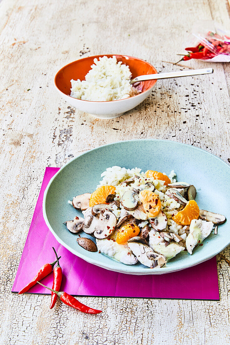 Turkey curry with mushrooms and mandarins