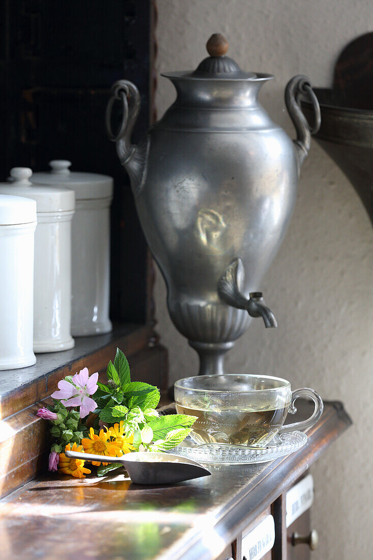 Riedergarten tea made from marigold blossoms