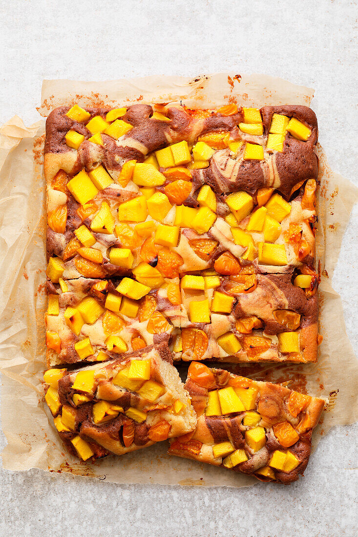 Exotic sheet cake with mango