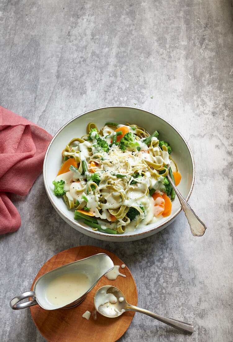 Pasta Verdure mit Käsesauce