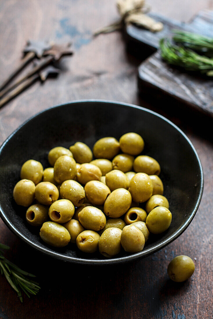 Green olives, pitted