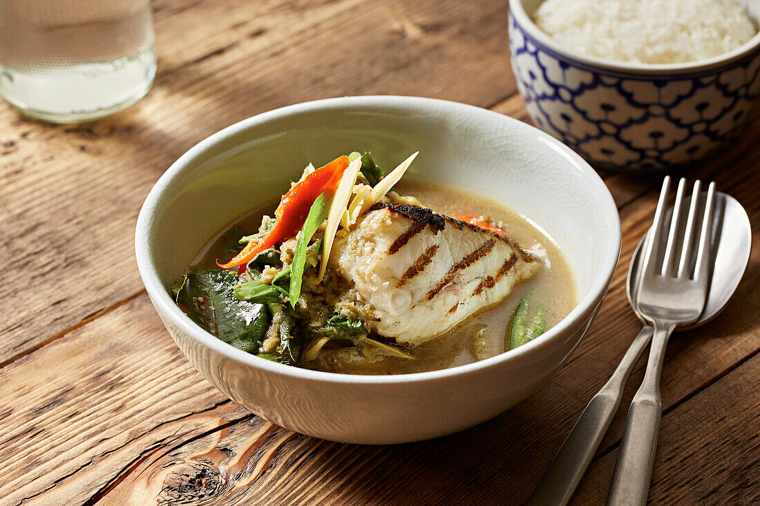 Thai-Curry mit Weißfisch und Gemüse