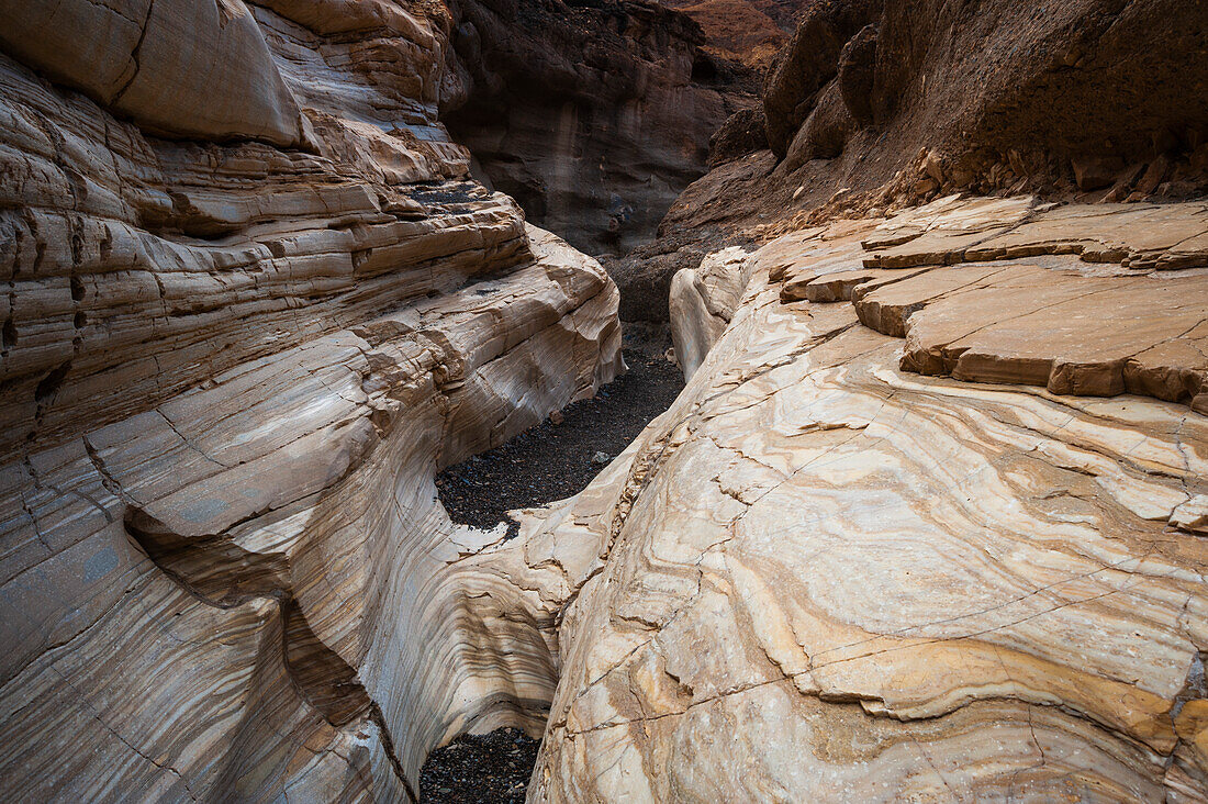 White marble walls in Mosaic Canyon, USA