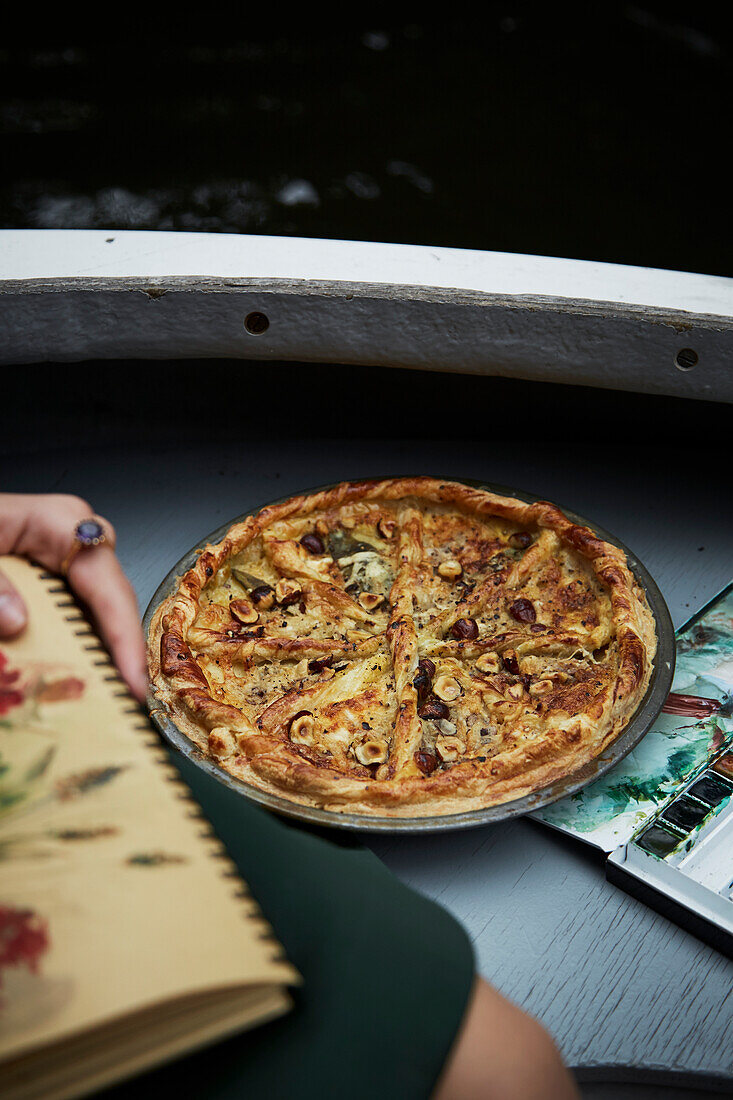 Spinach quiche with hazelnuts for a picnic