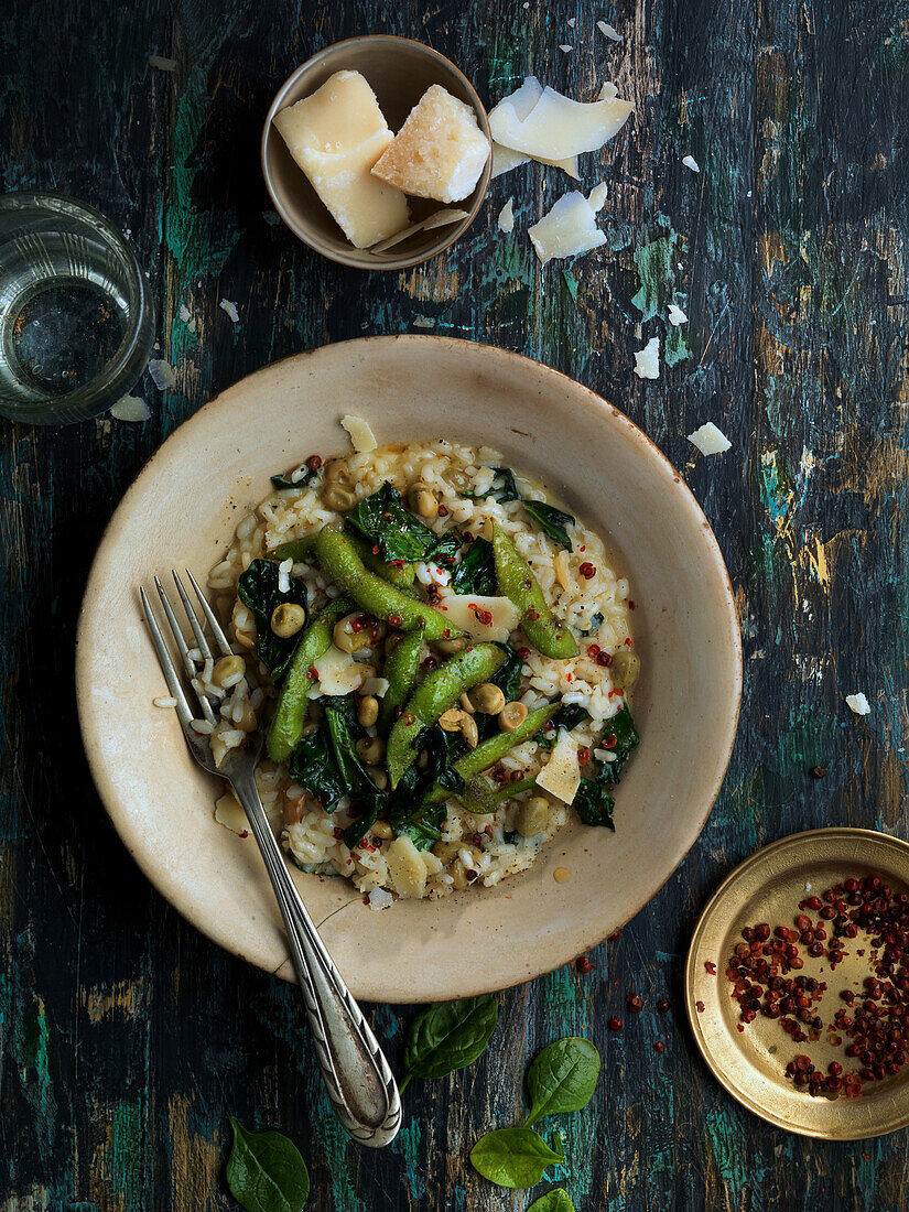 Risotto mit Edamame und Parmesan