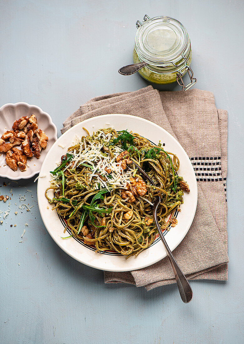 Edamame noodles with rocket pesto