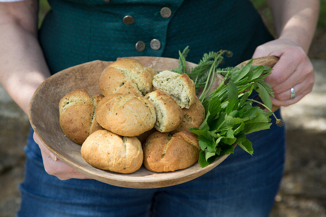 Bread roll with wild herbs