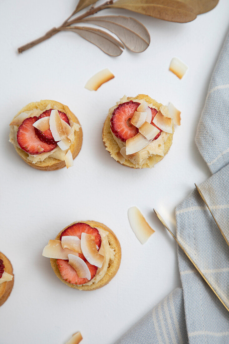 Strawberry shortcake with toasted coconut cream
