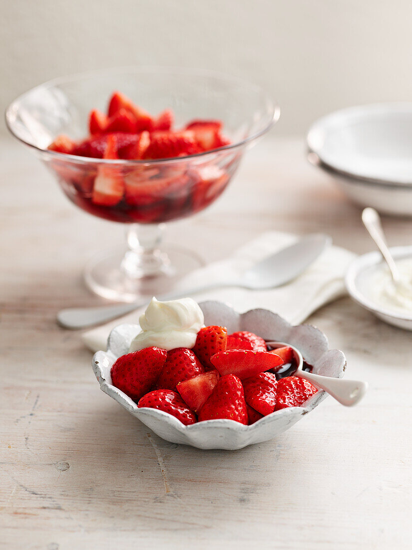 Red wine strawberries with cream