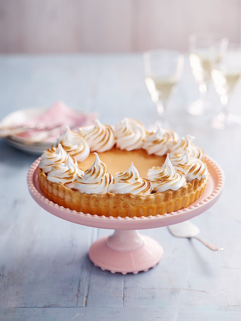 Orange tart with meringue topping