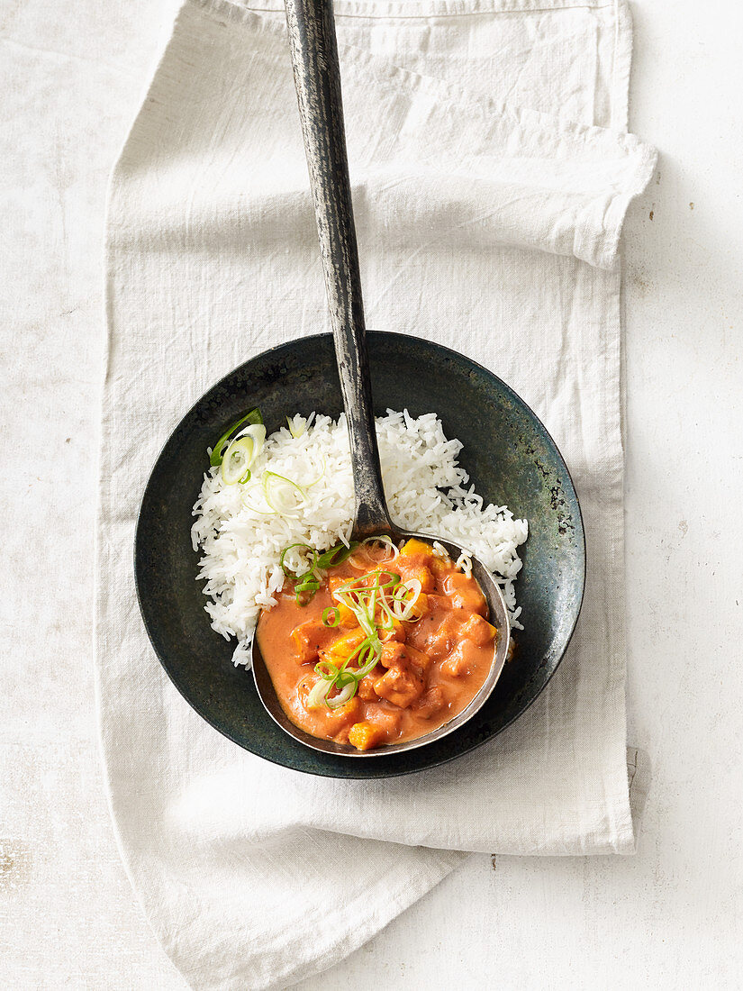 Spicy vegan sweet potato curry