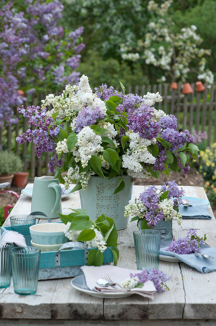 Lilac table setting in the garden