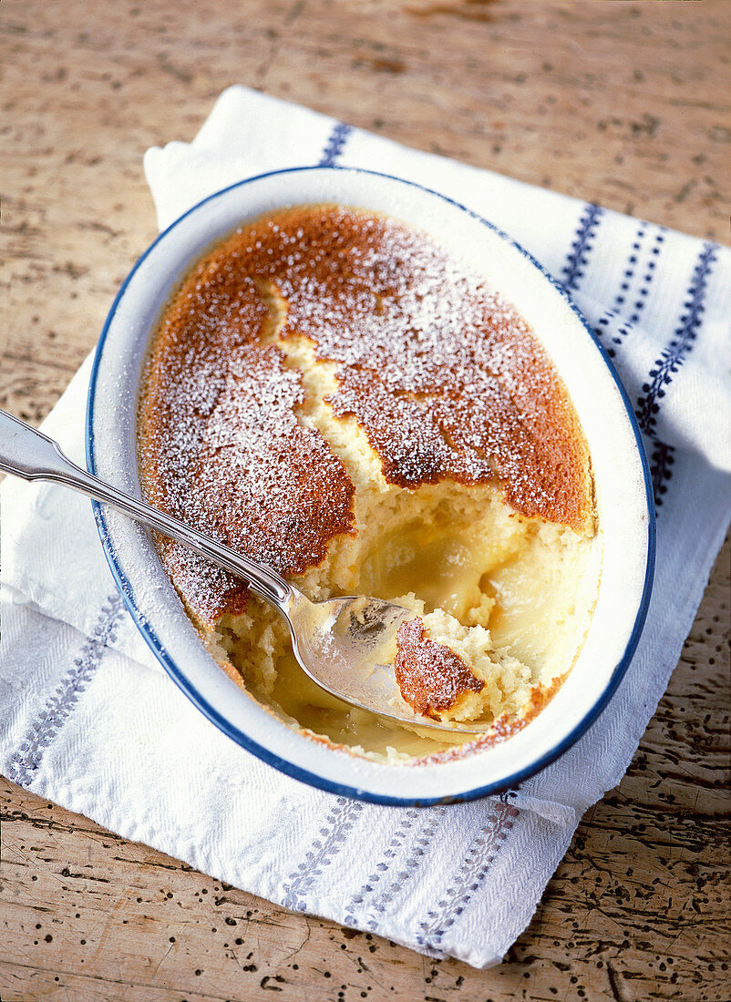 Self Saucing Pudding mit Zitrone